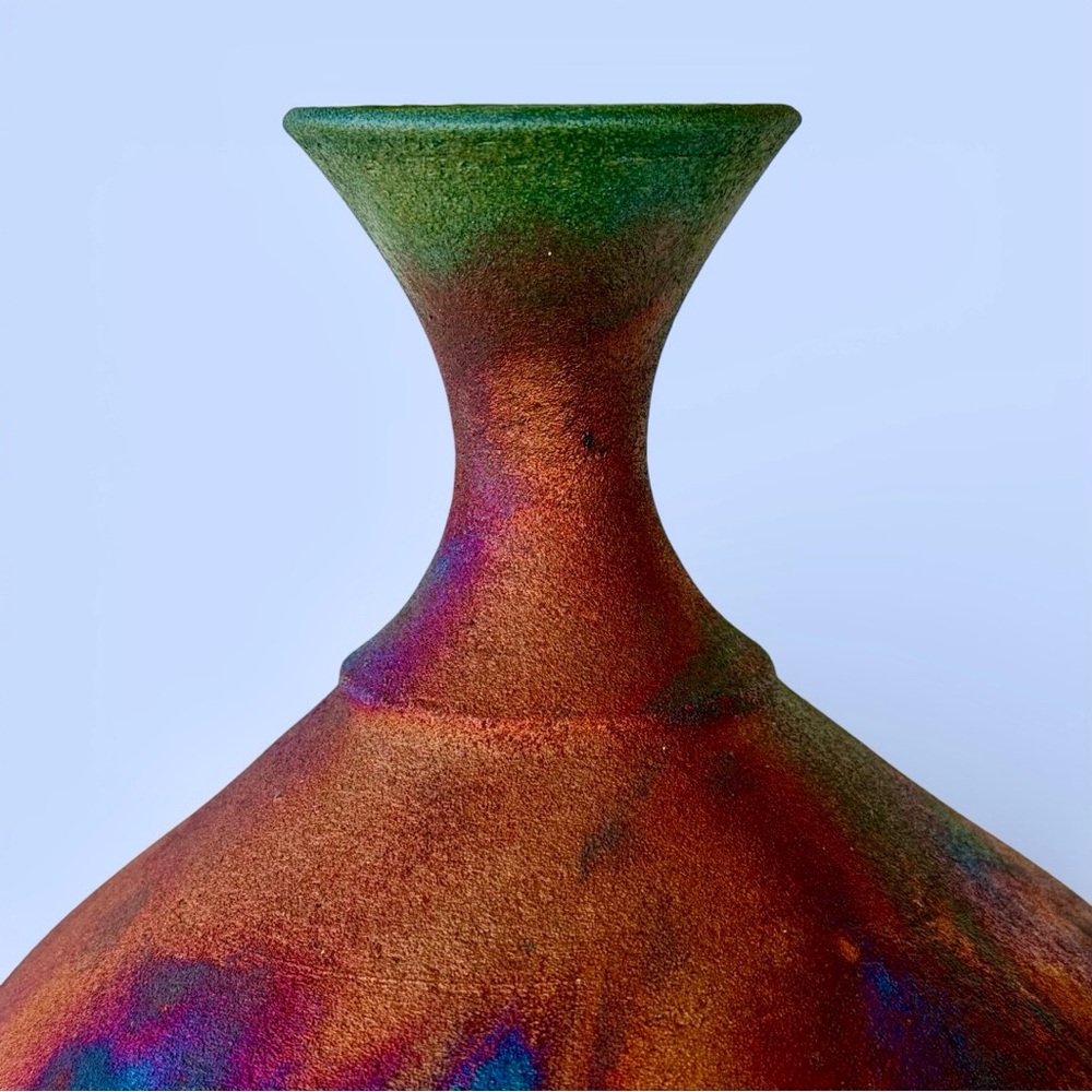 Raku Vase Stunning Iridescent Colors 10-1/2” Tall Artist Signed & Numbered - Picture 6 of 11